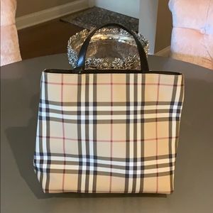 Burberry tote